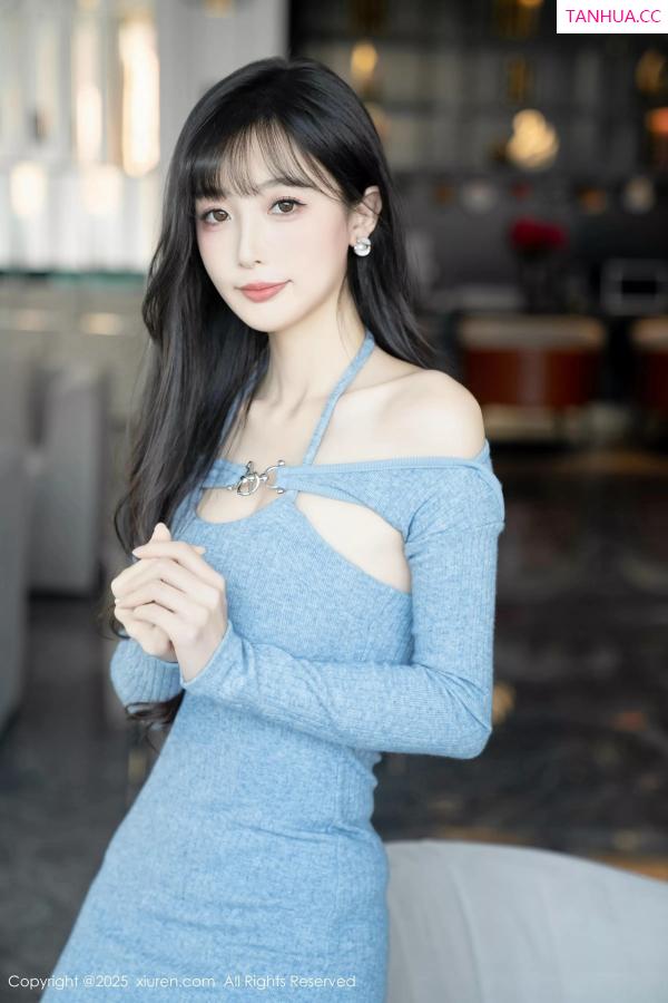   [XiuRen]高清写真图 2025.04.08 No.10124 樱桃小阑子 灰色丝袜第23张图片